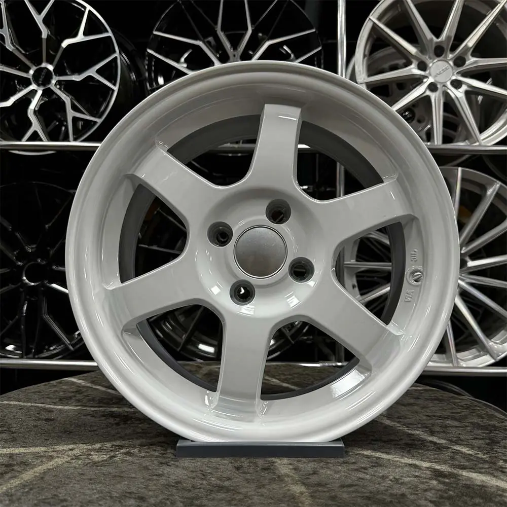 15 inç 4x100 Volk T37 Beyaz Jant Modeli (4 Adet) 15 inç 4x100 Volk T37 Beyaz Jant Modeli (4 Adet)