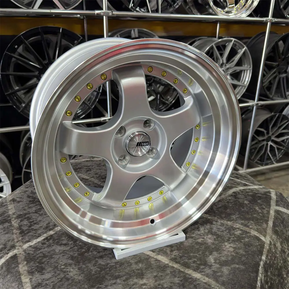 16 inç 4x100 SSR 9-10 Ofset Krom Jant Gümüş Jant Modeli (4 Adet) 16 inç 4x100 SSR 9-10 Ofset Krom Jant Gümüş Jant Modeli (4 Adet)