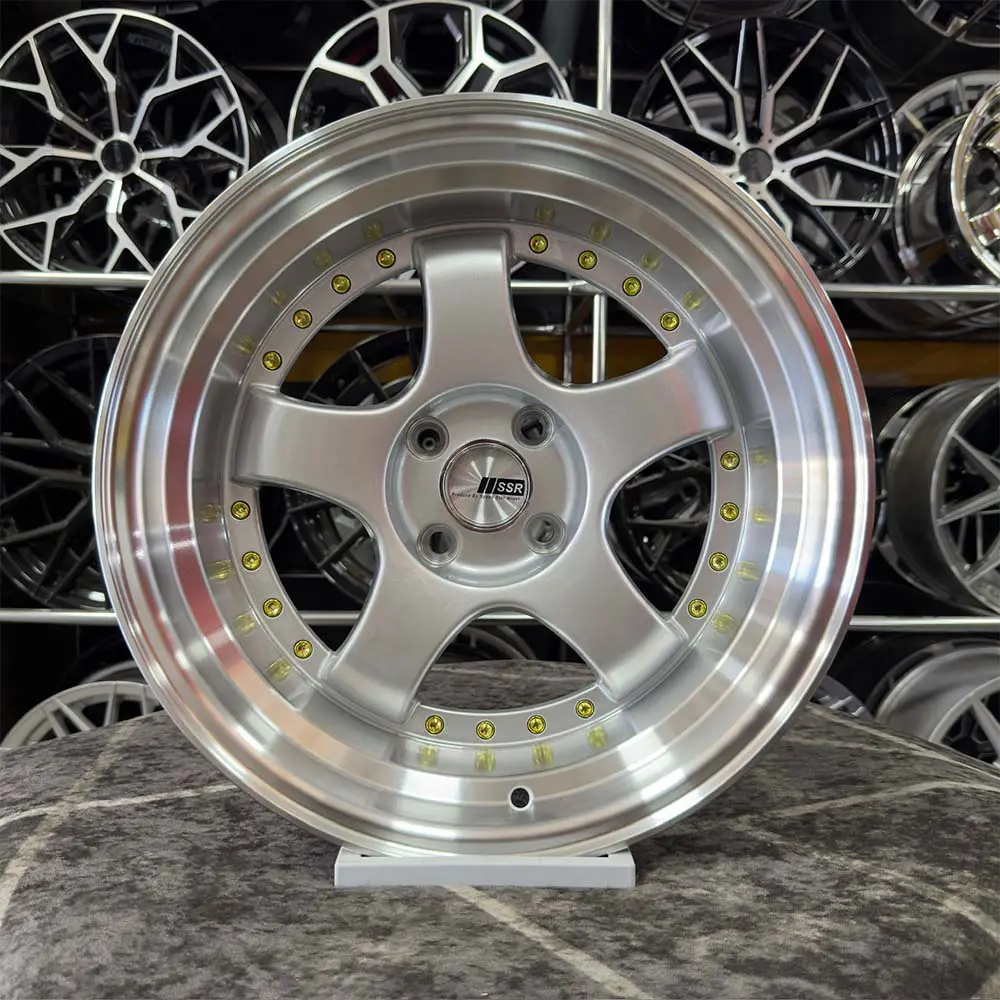 16 inç 4x100 SSR 9-10 Ofset Krom Jant Gümüş Jant Modeli (4 Adet) 16 inç 4x100 SSR 9-10 Ofset Krom Jant Gümüş Jant Modeli (4 Adet)