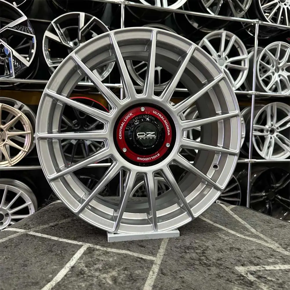 17 inç 5x112 OZ Racing Ultralaggera Gümüş Jant Modeli (4 Adet)