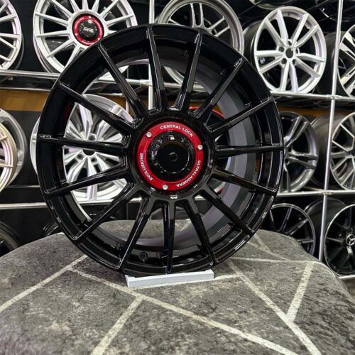 17 inç 5x112 OZ RacingUltralaggera Siyah Jant Modeli (4 Adet)