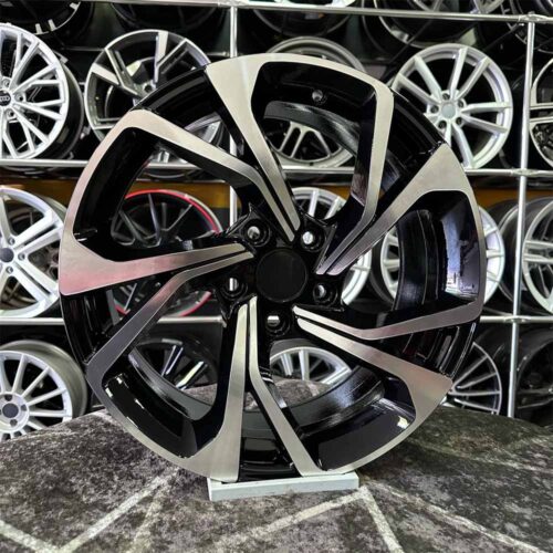 17 inç 5x114.3 Renault RS Siyah Elmas Kesim Jant Modeli (4 Adet)