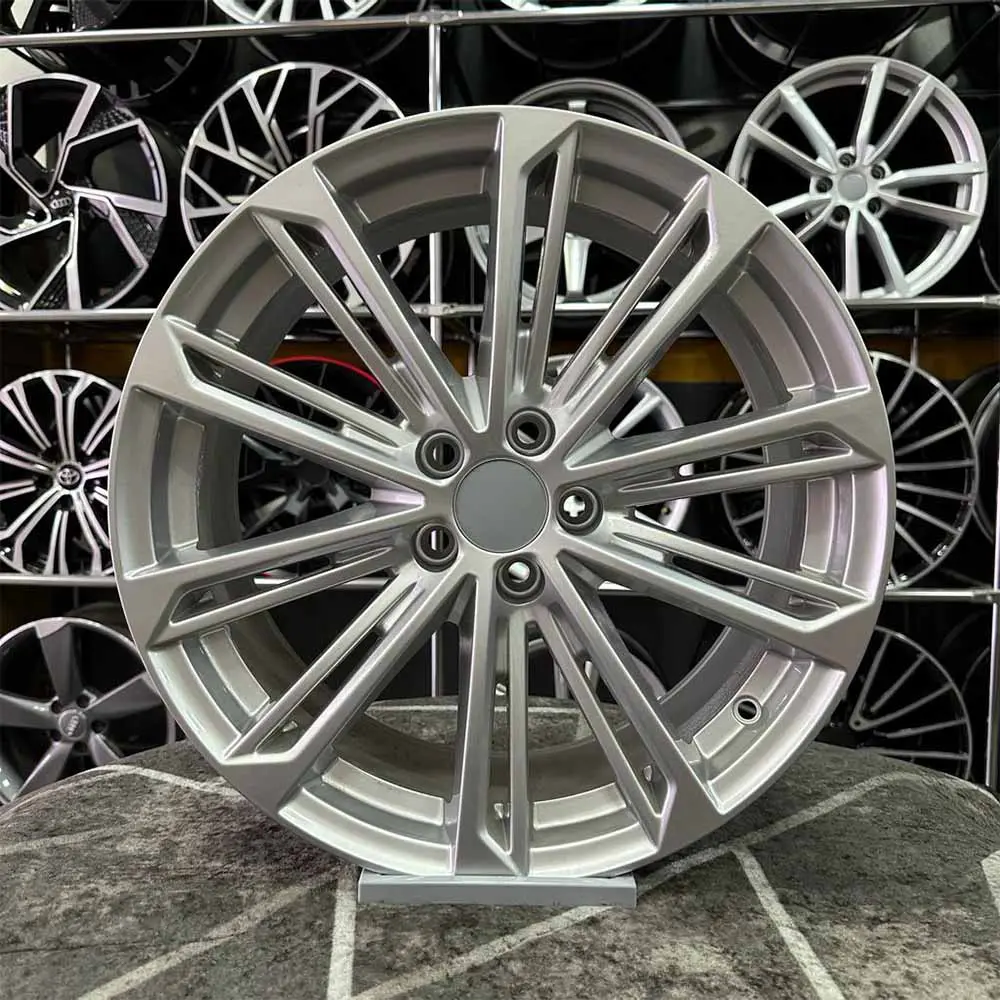 18 inç 5x112 Verona Gümüş Jant Modeli (4 Adet) 18 inç 5x112 Verona Gümüş Jant Modeli (4 Adet)