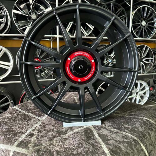18 inç 5x112 OZ Racing Ultralaggera Siyah Jant Modeli (4 Adet)