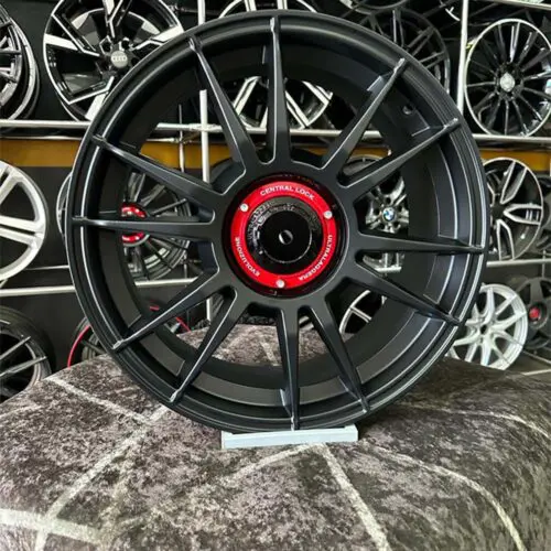 18 inç 5x112 OZ Racing Ultralaggera Siyah Jant Modeli (4 Adet)