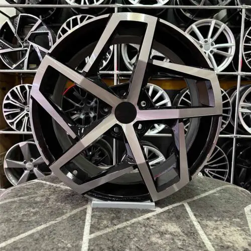 18 inç 5x112 Dallas Siyah Elmas Kesim Jant Modeli (4 Adet)