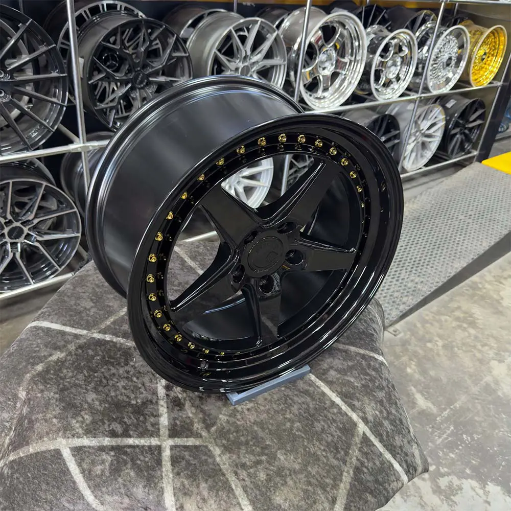 18 inç 5x114.3 Aodhan Siyah Jant Modeli (4 Adet) 18 inç 5x114.3 Aodhan Siyah Jant Modeli (4 Adet)