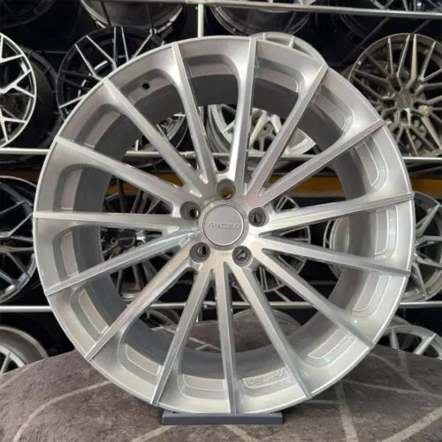 20 inç 5x112 Arceo Berlin Gümüş Elmas Kesim Jant Modeli (4 Adet)