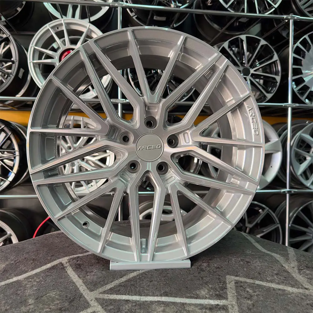 18 inç 5x105 Arceo Sevilla Gümüş Elmas Kesim Jant Modeli (4 Adet)