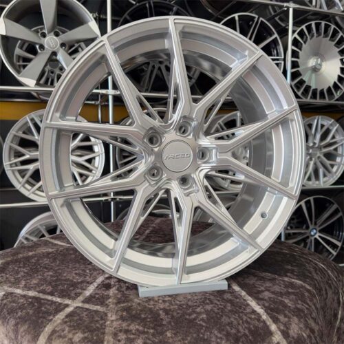 17 inç 5x112 Arceo Marseille Gümüş Elmas Kesim Jant Modeli (4 Adet)
