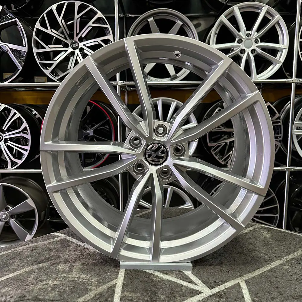 17 inç 5x112 Proteria Gümüş Jant Modeli (4 Adet) 17 inç 5x112 Proteria Gümüş Jant Modeli (4 Adet)