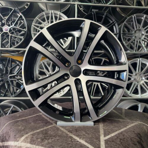 18 inç 5x112 Savannah Siyah Elmas Kesim Jant Modeli (4 Adet)