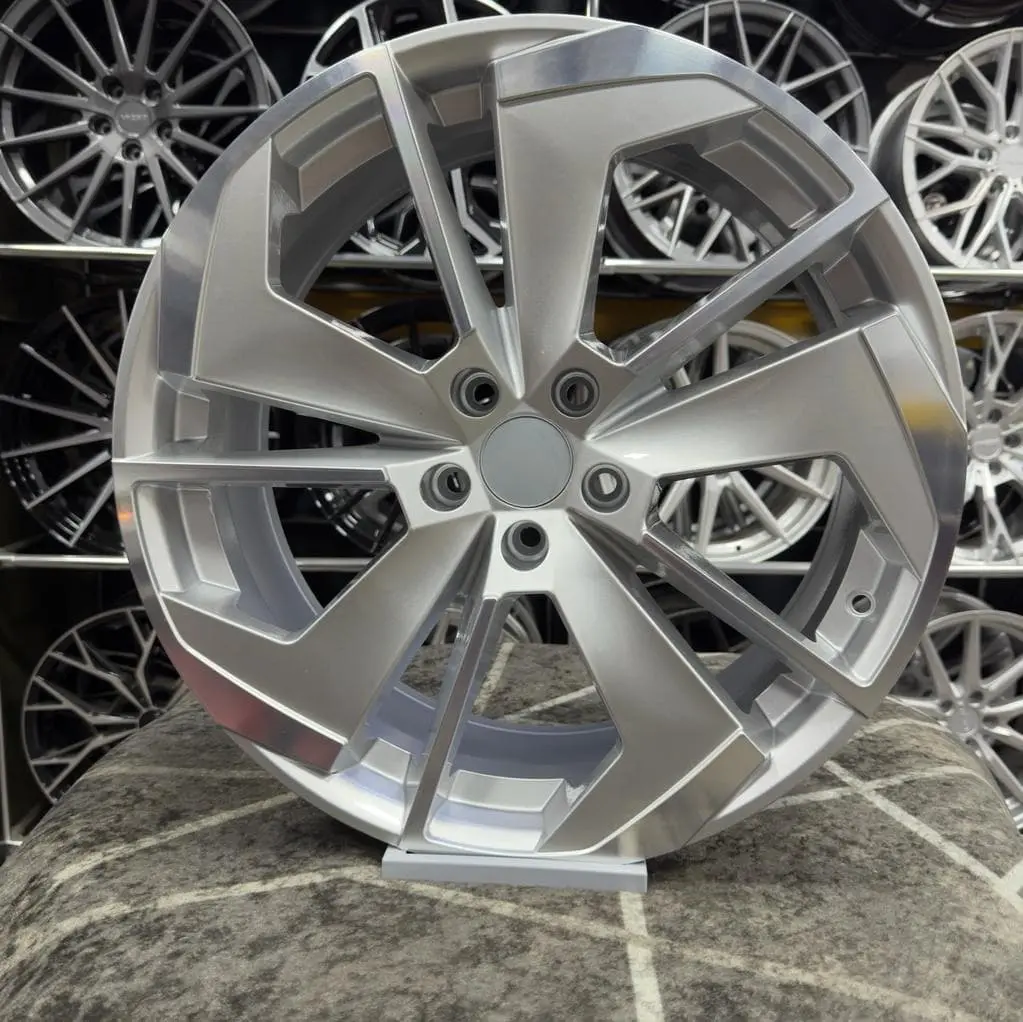 19 inç 5x108 Chery Gümüş Elmas Kesim Jant Modeli (4 Adet) 19 inç 5x108 Chery Gümüş Elmas Kesim Jant Modeli (4 Adet)