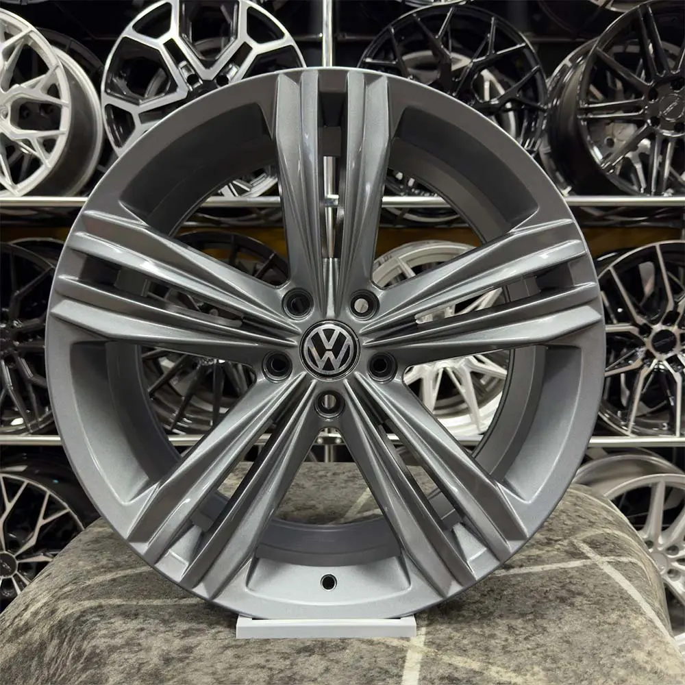 18 inç 5x112 Sebring Gun Metal Jant Modeli (4 Adet) 18 inç 5x112 Sebring Gun Metal Jant Modeli (4 Adet)
