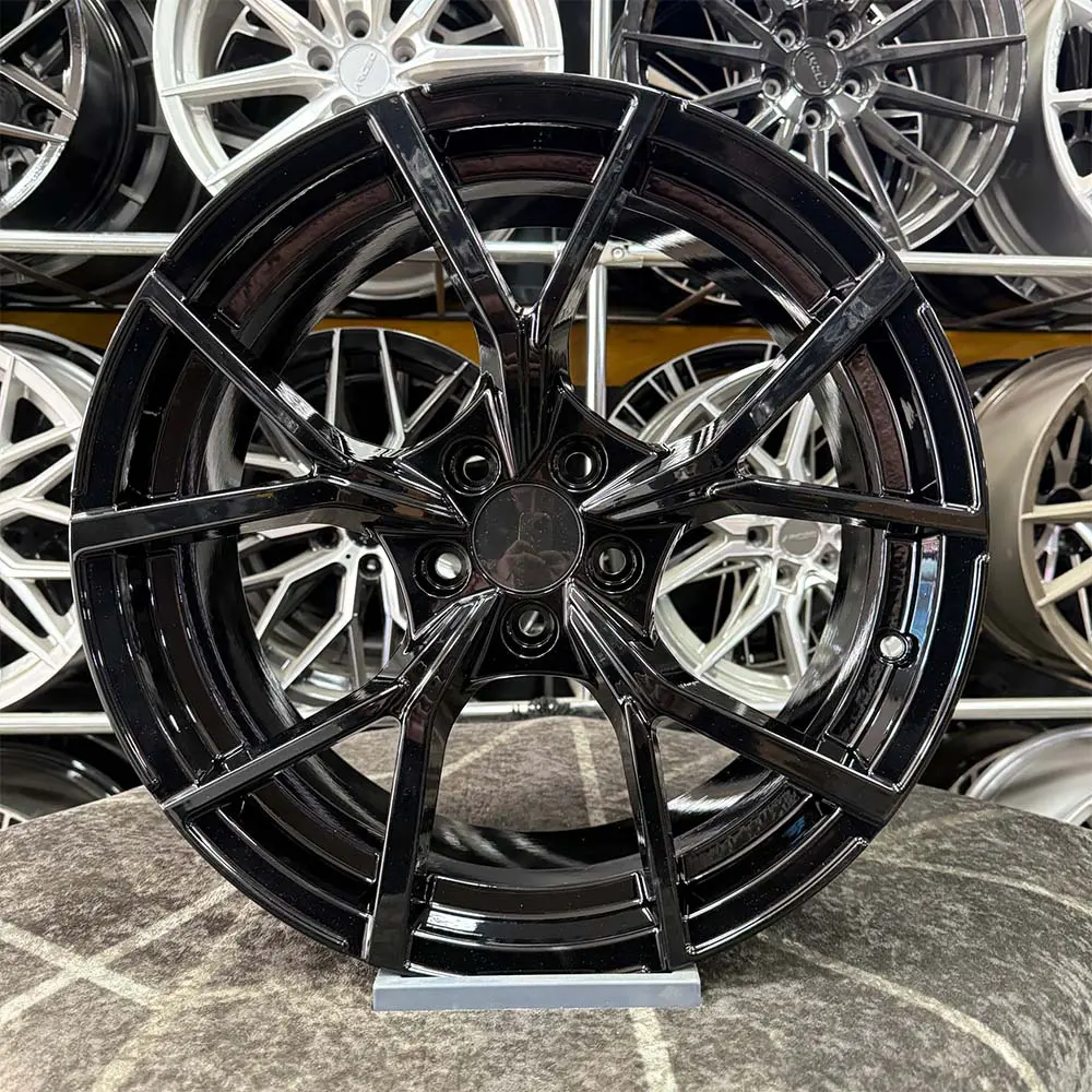 17 inç 5x100 Polo Siyah Jant Modeli (4 Adet)