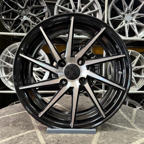 15 inç 4x100 Vossen Siyah Elmas Kesim Jant Modeli (4 Adet)