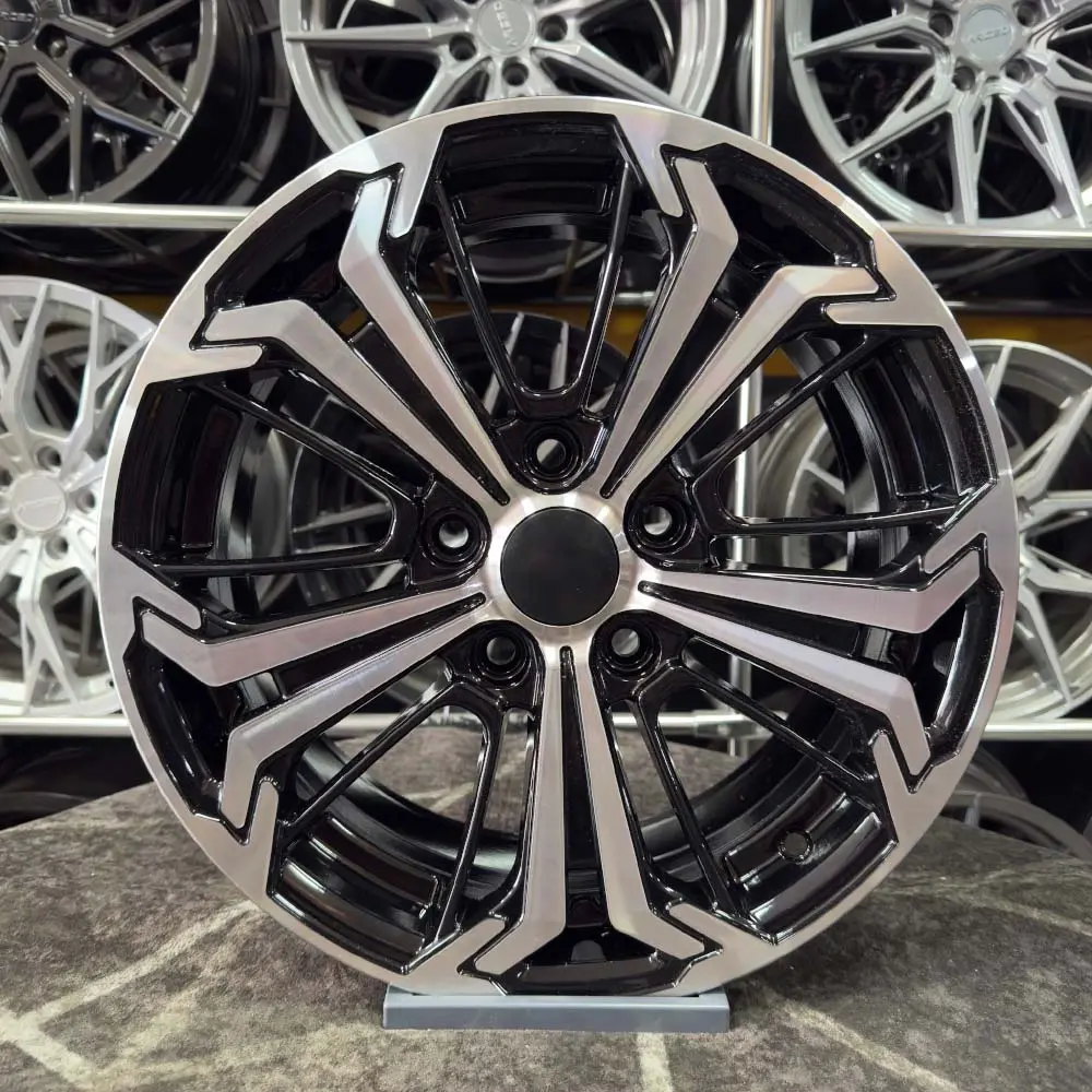 16 inç 5x114.3 Toyota Corolla Siyah Elmas Kesim Jant Modeli (4 Adet) 16 inç 5x114.3 Toyota Corolla Siyah Elmas Kesim Jant Modeli (4 Adet)