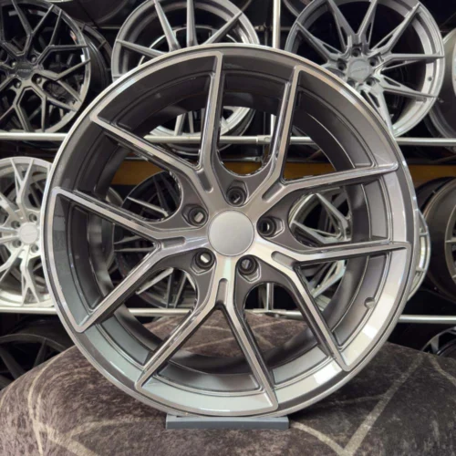 19 inç 5x112 Mercedes E200 Gun Metal Elmas Kesim Jant Modeli (4 Adet)
