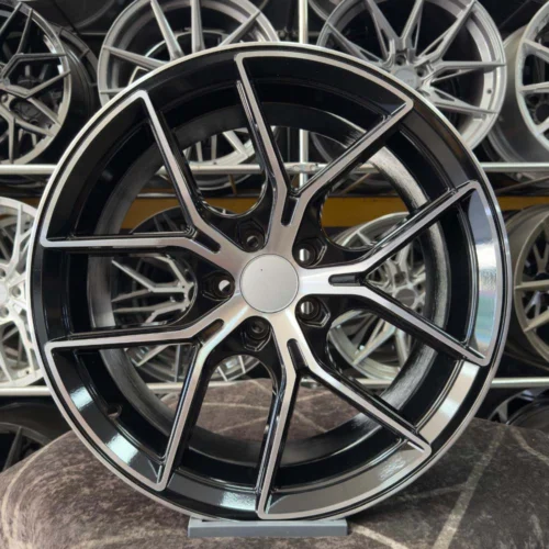 19 inç 5x112 Mercedes E200 Siyah Elmas Kesim Jant Modeli (4 Adet)