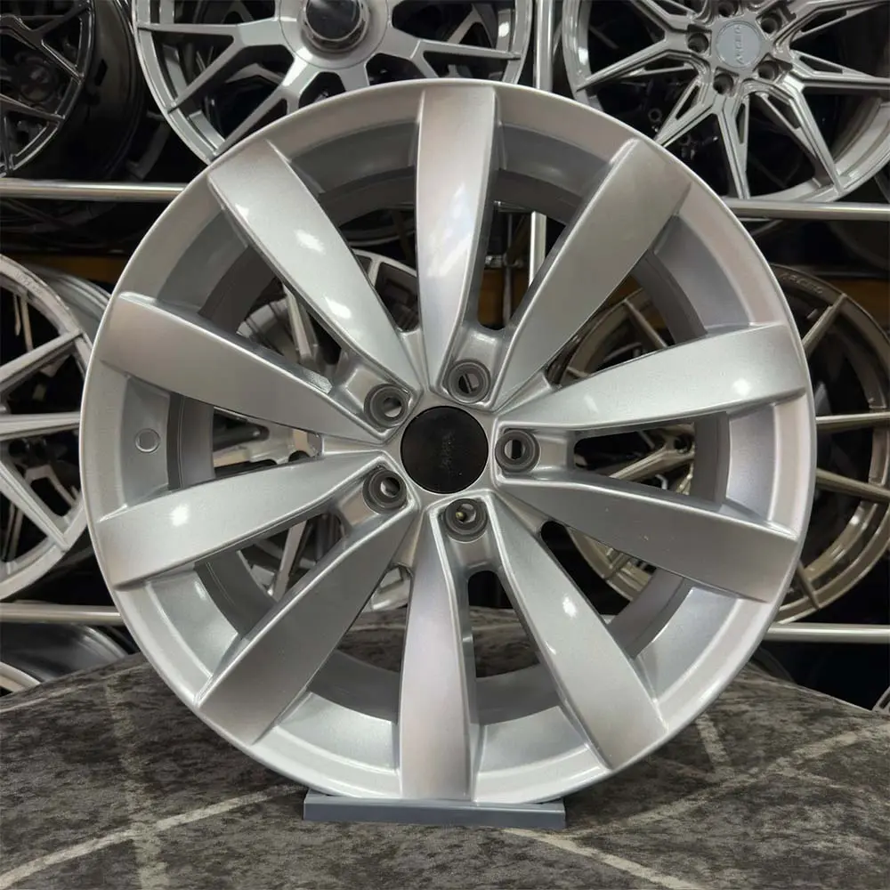 17 inç 5x112 Lugano Golf Jetta Caddy Leon Gümüş Jant Modeli (4 Adet) 17 inç 5x112 Lugano Golf Jetta Caddy Leon Gümüş Jant Modeli (4 Adet)