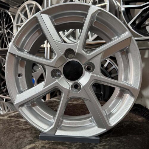 14 inç 4x100 Renault Hyundai Uyumlu Gümüş Jant Modeli (4 Adet) 14 inç 4x100 Renault Hyundai Uyumlu Gümüş Jant Modeli (4 Adet)
