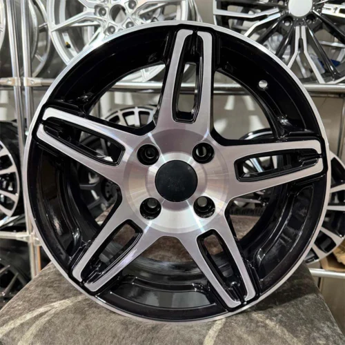 15 inç 4x108 Fiesta Courier Uyumlu Siyah Elmas Kesim Jant Modeli (4 Adet)