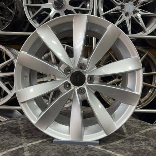 18 inç 5x112 Lugano Golf Jetta Octavia Leon Gümüş Jant Modeli (4 Adet)